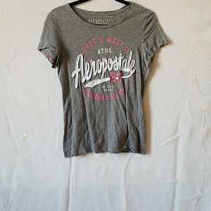 Gray Aéropostale tee